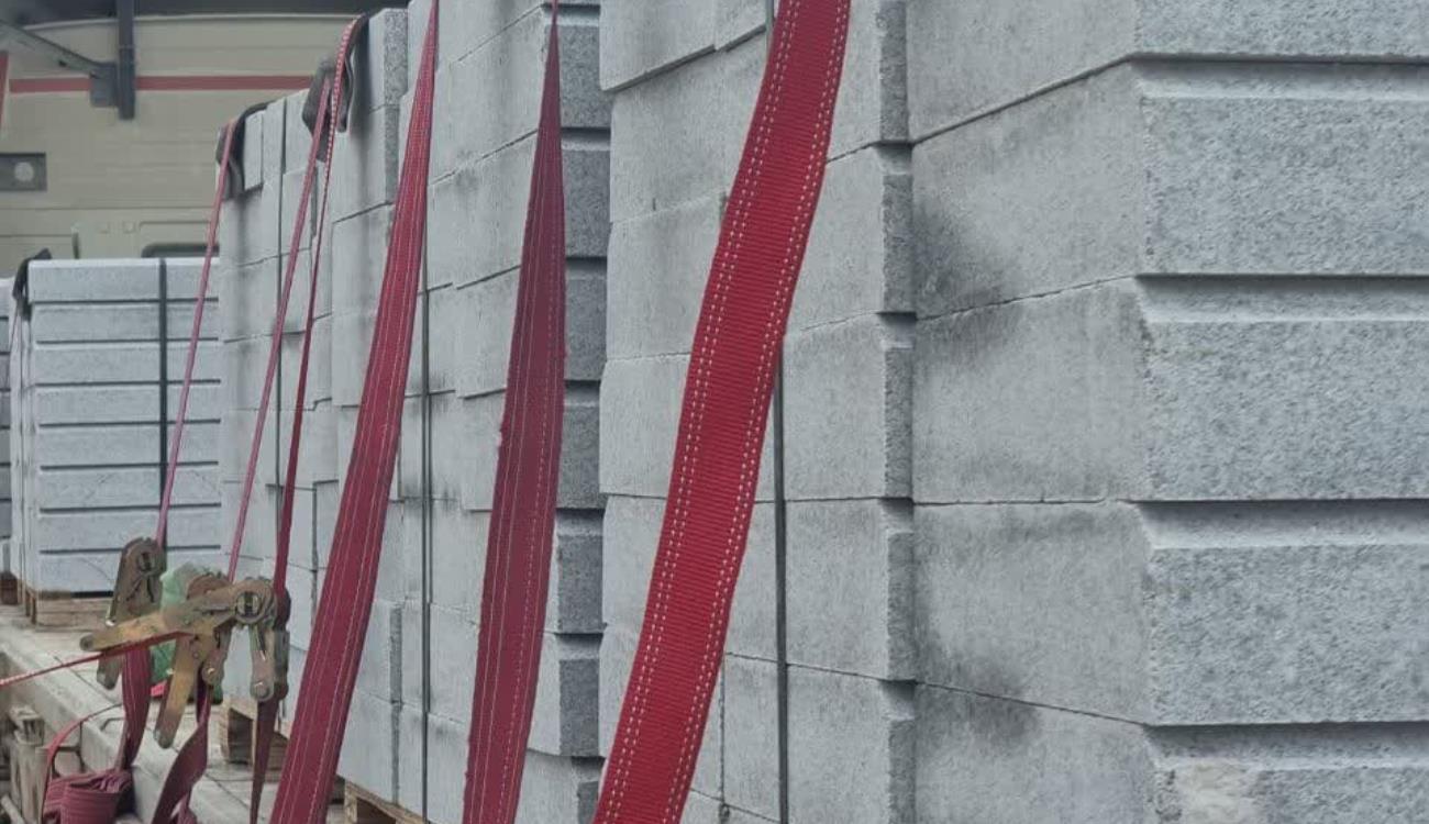 مقایسه و معایب سنگ و بتن برای جدول